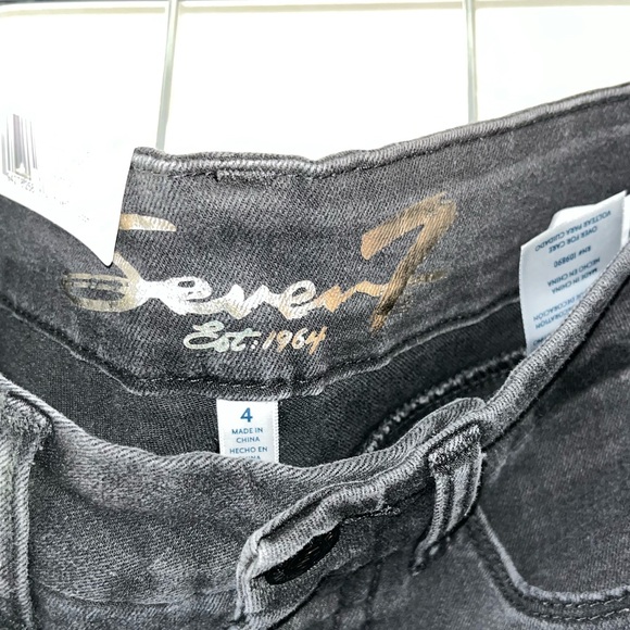 Seven7 Distressed Black Tummy Control Skinny Jeans Size 4 - Picture 5 of 7